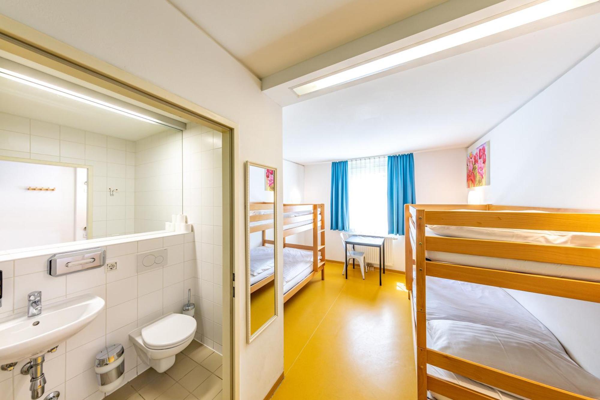 Single Bed Female 4-Bed Dormitory Room,1605389371:JPEG